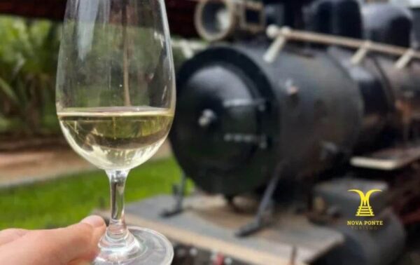 Vinho e Charcutaria sobre trilhos em São Roque