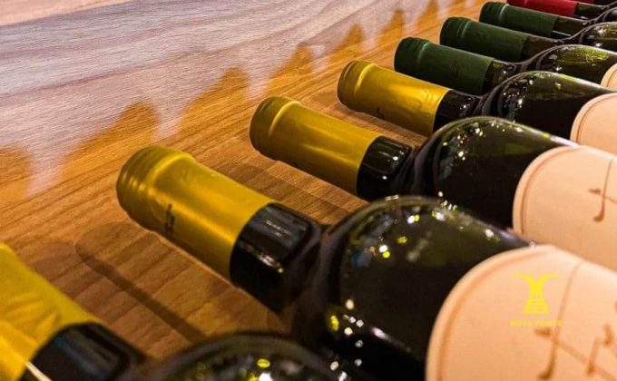 Passeio de Trem com Vinho e Charcutaria sobre trilhos em São Roque