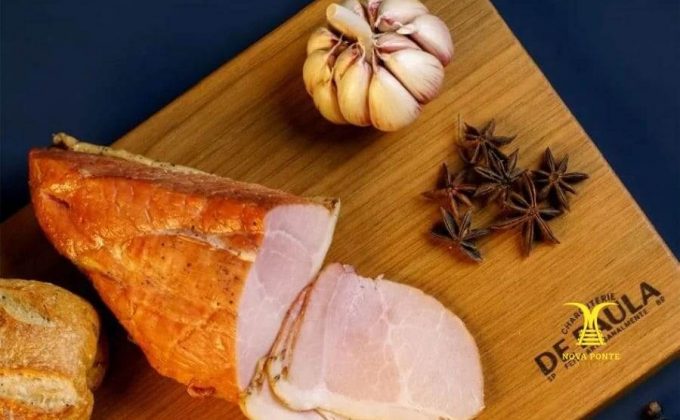 Passeio de Trem com Vinho e Charcutaria sobre trilhos em São Roque