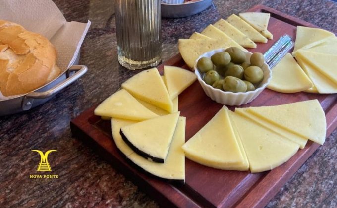 TABUA DE QUEIJO - COMIDAS - PASSEIO DE TREM GUARAREMA - CARRO RESTAURANTE
