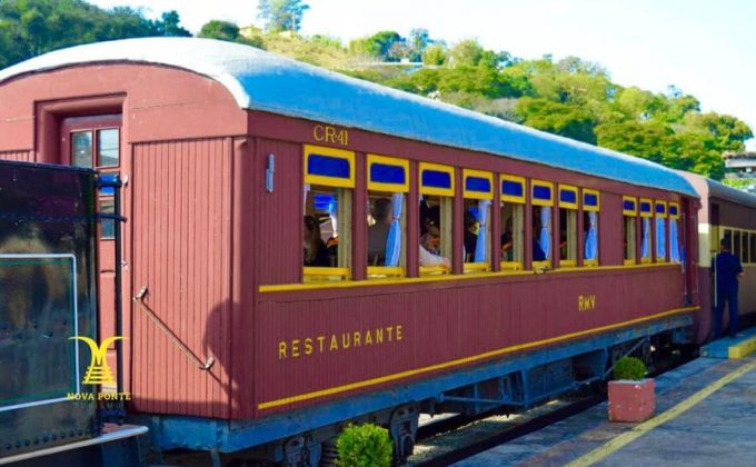 PASSEIO DE TREM GUARAREMA - CARRO RESTAURANTE